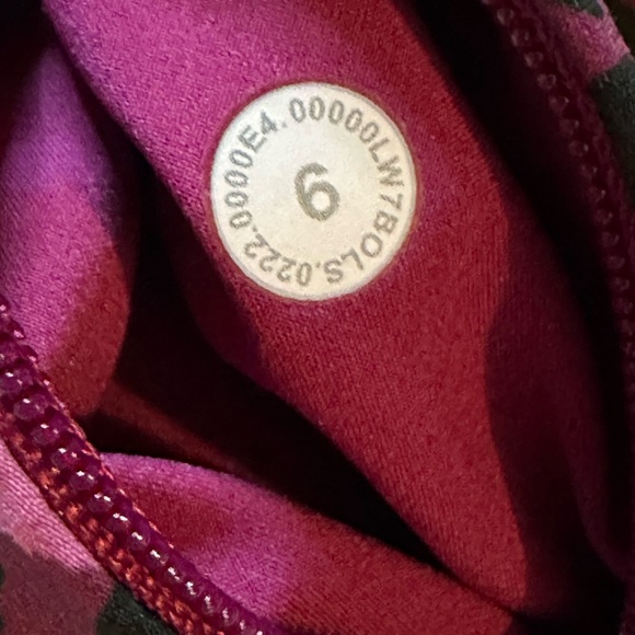 Lululemon Track That Mid-Rise Lined Short 5" Size 6 - Picture 3 of 10